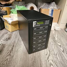 D05-sspdlpro Spartan Fortress 1 To 5 24x Sata Disc Copy Protection Cd/dvd Duplicator